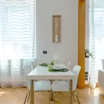 Eli Roma